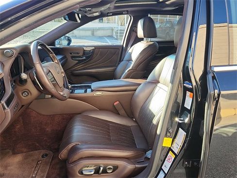 Used 2018 Lexus LS 500 AWD image 13