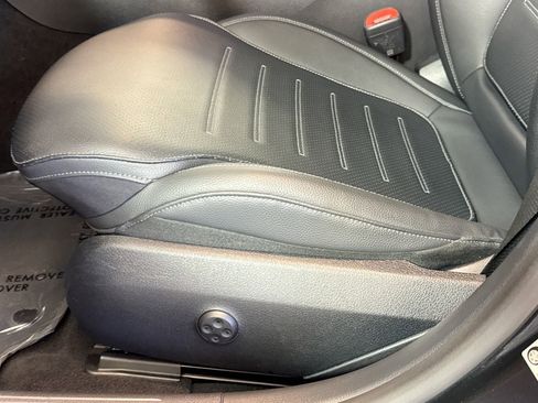 Used 2023 Mercedes-Benz C 300 Sedan image 18