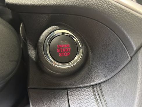Used 2020 Subaru Forester Premium AWD/4WD image 19
