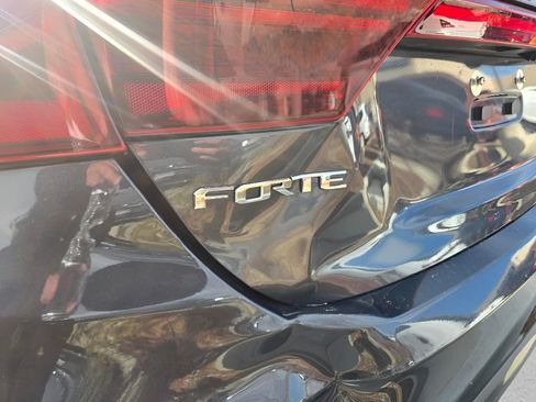 Used 2021 Kia Forte LXS image 16