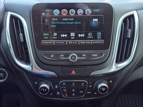 Used 2018 Chevrolet Equinox Premier AWD/4WD image 42
