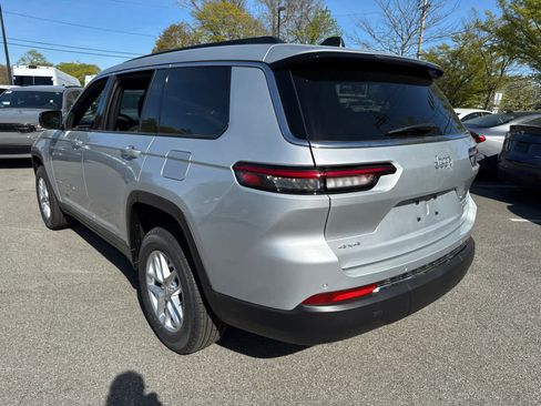 New 2025 Jeep Grand Cherokee L Laredo image 4