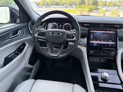 Used 2021 Jeep Grand Cherokee L Overland w/ Advanced Protech Group III RWD image 28