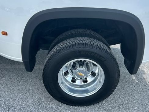 Certified 2024 Chevrolet Silverado 3500 LTZ w/ LTZ Convenience Package AWD/4WD image 9