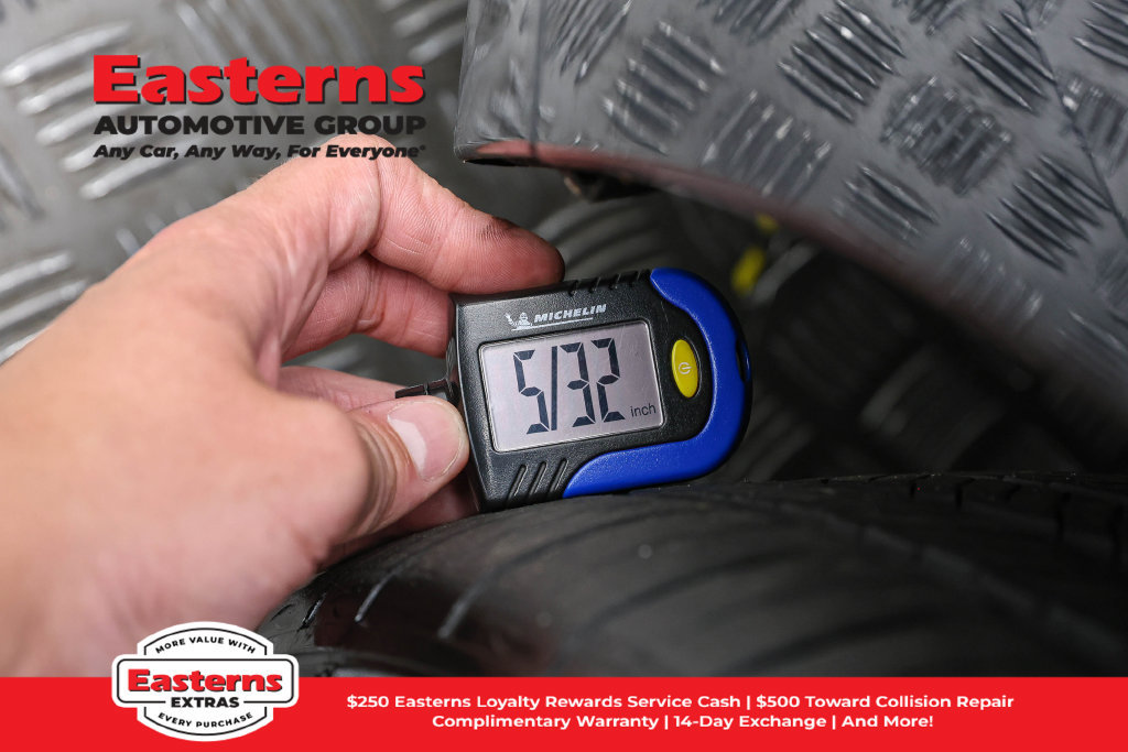 Used 2025 Genesis G70 2.5T RWD image 30