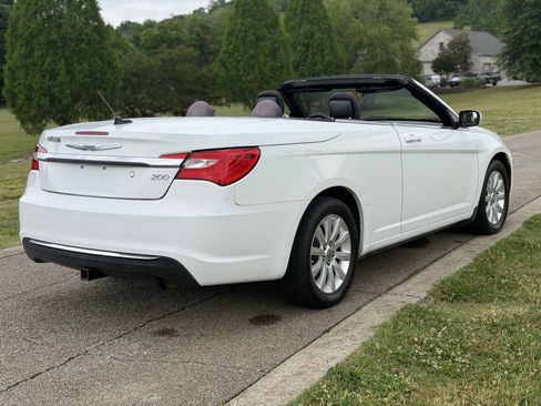 Used 2012 Chrysler 200 Touring FWD image 13