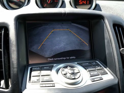 Used 2015 Nissan 370Z Touring RWD image 21