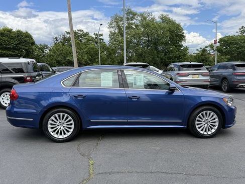 Used 2016 Volkswagen Passat 1.8T SE FWD image 3