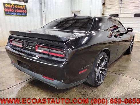 Used 2017 Dodge Challenger R/T Scat Pack RWD image 3