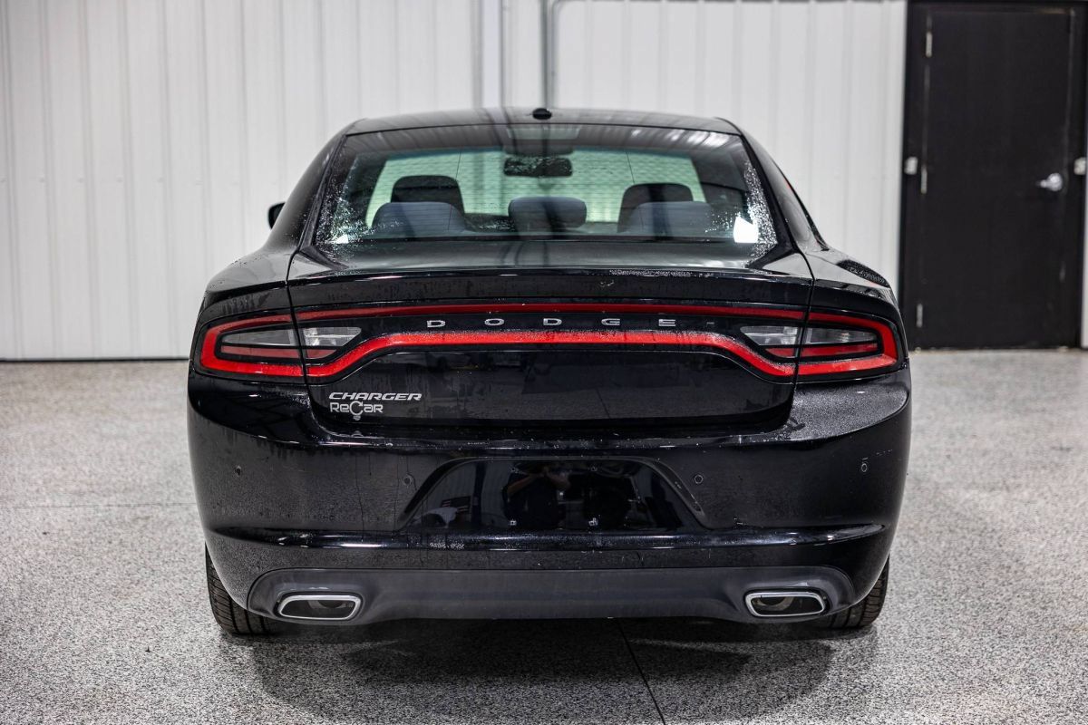 Used 2017 Dodge Charger SE w/ Popular Equipment Group RWD image 5