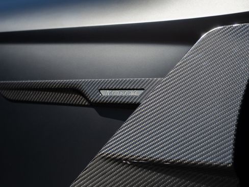 Used 2024 Lamborghini Revuelto image 12