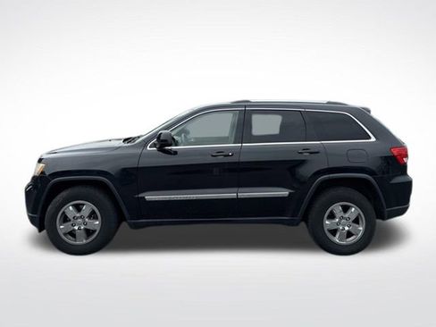 Used 2011 Jeep Grand Cherokee Laredo w/ Trailer Tow Group AWD/4WD image 2