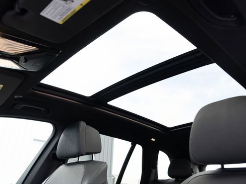 Used 2022 BMW X5 sDrive40i w/ M Sport Package image 15