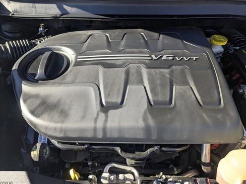 Used 2019 Jeep Cherokee Limited w/ Luxury Group image 25