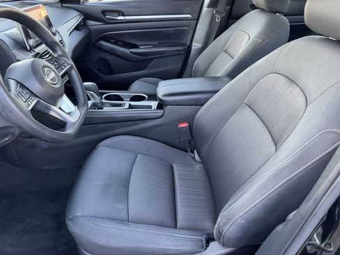 Used 2023 Nissan Altima 2.5 SV image 10