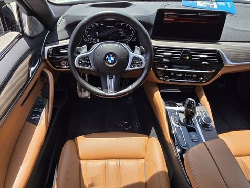 Used 2022 BMW M550i xDrive w/ Executive Package AWD/4WD image 12