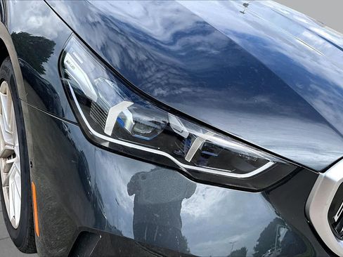Used 2025 BMW 530i RWD image 25