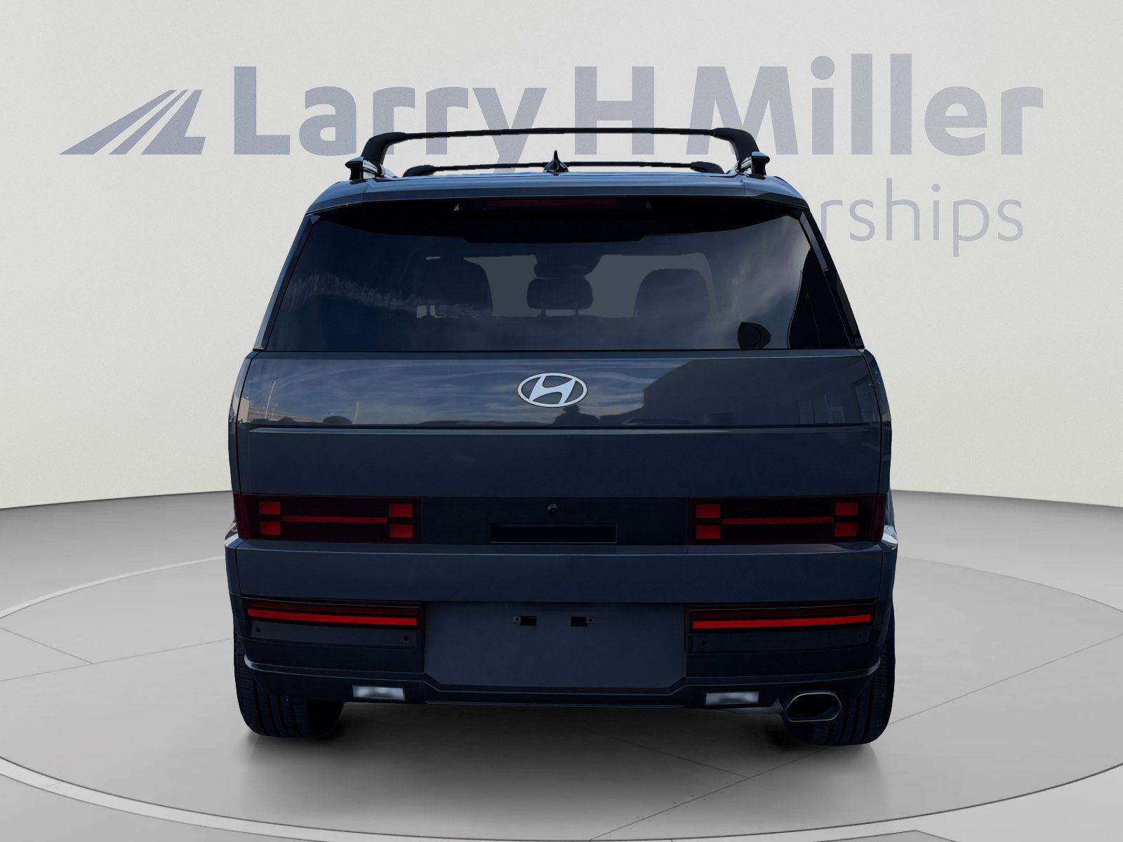Used 2025 Hyundai Santa Fe SEL FWD image 4
