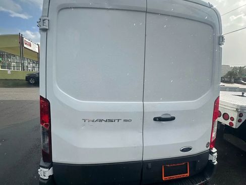 Used 2017 Ford Transit 150 Medium Roof w/Sliding Side Doo image 8