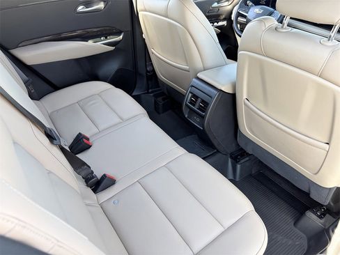 Certified 2025 Cadillac XT4 Premium Luxury image 15