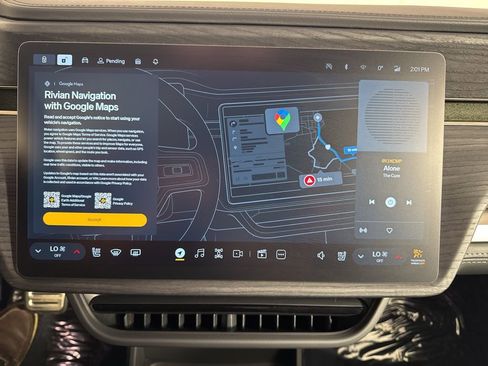 Used 2023 Rivian R1T Adventure image 29