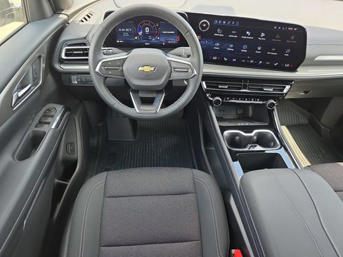 New 2026 Chevrolet Traverse LT w/ Driver Confidence Package FWD image 13
