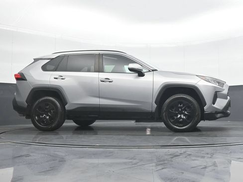 Used 2020 Toyota RAV4 LE w/ All Weather Liner Package AWD/4WD image 31