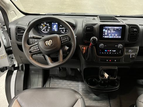 Used 2026 RAM ProMaster 2500 w/ Convenience Group FWD image 14