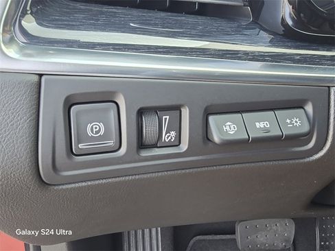 Used 2024 Cadillac XT5 Premium Luxury w/ Technology Package image 27