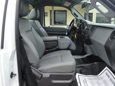 Used 2015 Ford F250 XL w/ XL Value Package image 16