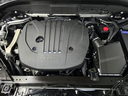 Used 2023 Volvo XC60 B5 Plus w/ Climate Package image 13