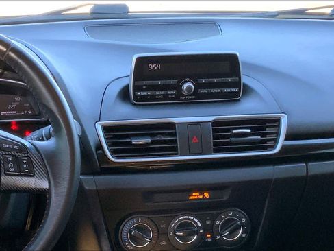 Used 2014 MAZDA MAZDA3 i Touring image 6