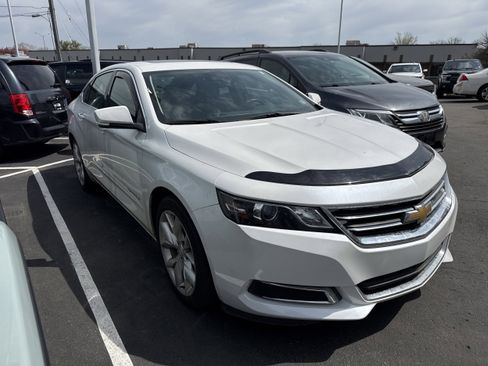 Used 2015 Chevrolet Impala LT image 5