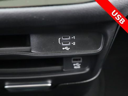 New 2026 Chrysler Pacifica Select image 27