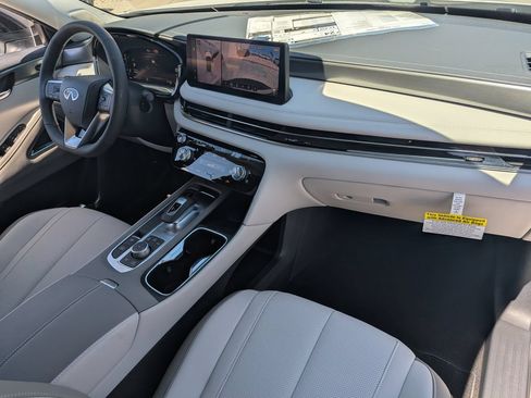 Certified 2027 INFINITI QX60 Luxe w/ Family Package FWD image 30