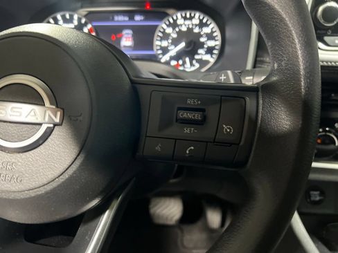 Used 2024 Nissan Rogue S FWD image 23