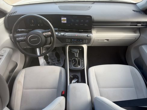 Used 2025 Hyundai Kona SEL FWD image 15