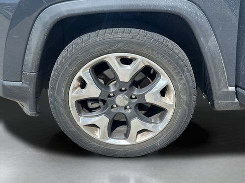 Used 2018 Jeep Compass Limited w/ Safe & Security Group AWD/4WD image 25
