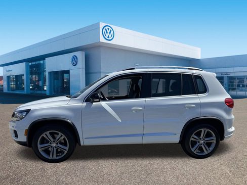 Used 2017 Volkswagen Tiguan Sport image 4