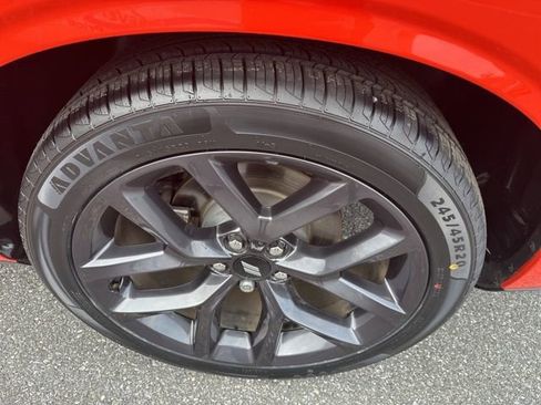 Used 2019 Dodge Challenger GT w/ Driver Convenience Group image 11