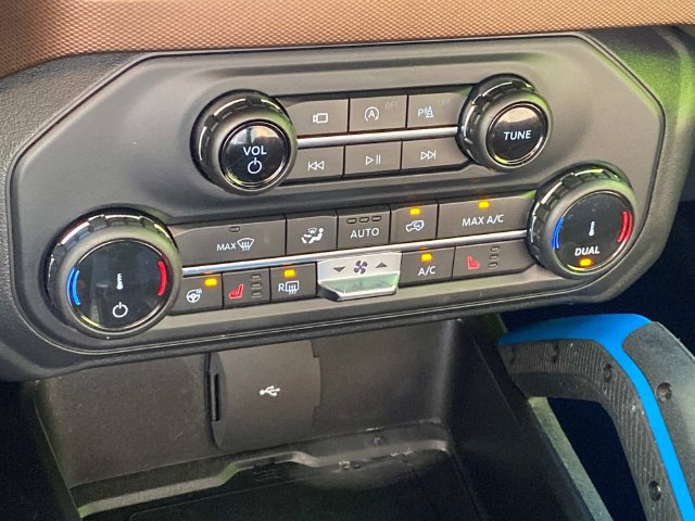 Used 2022 Ford Bronco Outer Banks AWD/4WD image 26