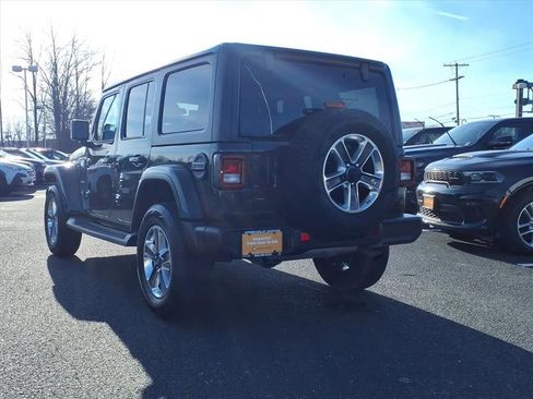 Certified 2021 Jeep Wrangler Unlimited Sahara w/ Cold Weather Group image 21