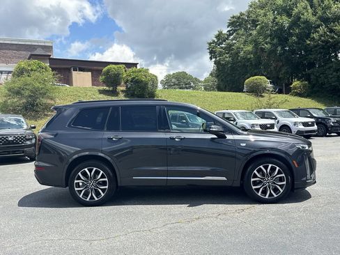 Used 2021 Cadillac XT6 Sport AWD/4WD image 8
