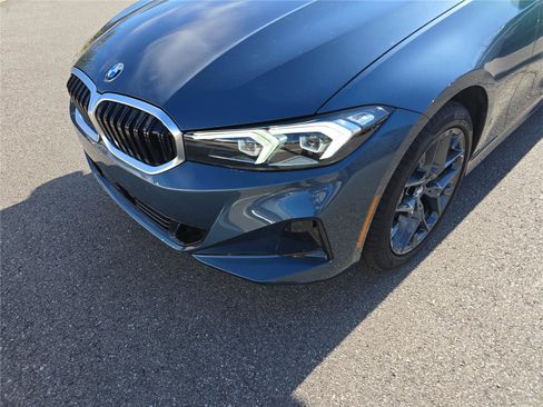 Certified 2025 BMW 330i xDrive 330i xDrive w/ Premium Package image 9