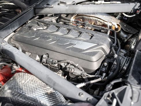 Used 2024 Chevrolet Corvette Stingray Premium Cpe w/ Z51 Performance Package RWD image 24