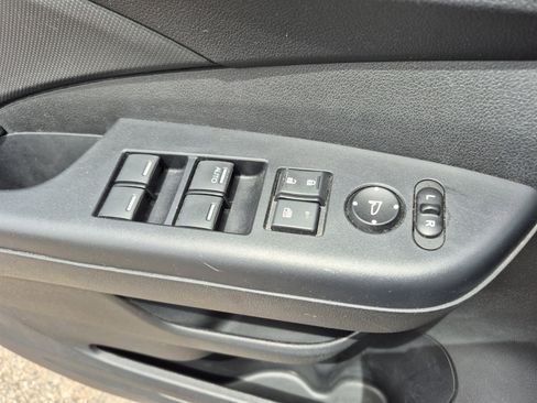 Used 2016 Honda CR-V SE image 13