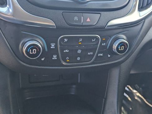 Used 2024 Chevrolet Equinox LT AWD/4WD image 19