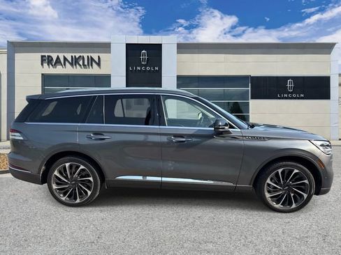 Used 2023 Lincoln Aviator Reserve w/ Equipment Group 201A AWD/4WD image 8