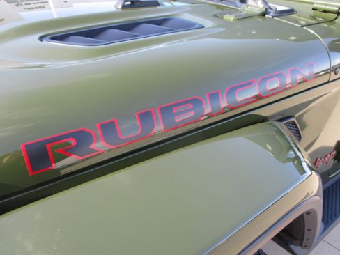 Used 2021 Jeep Wrangler Unlimited Rubicon w/ Uconnect 4C Nav & Sound Group image 12