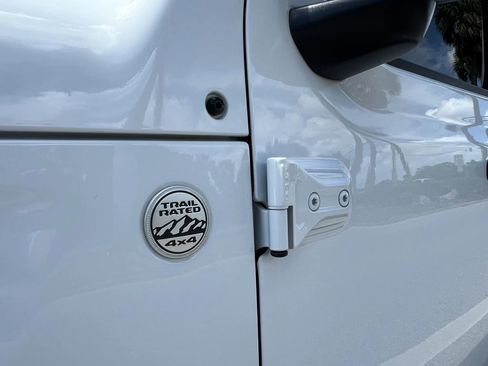 Used 2020 Jeep Gladiator Sport w/ Quick Order Package 24S image 68